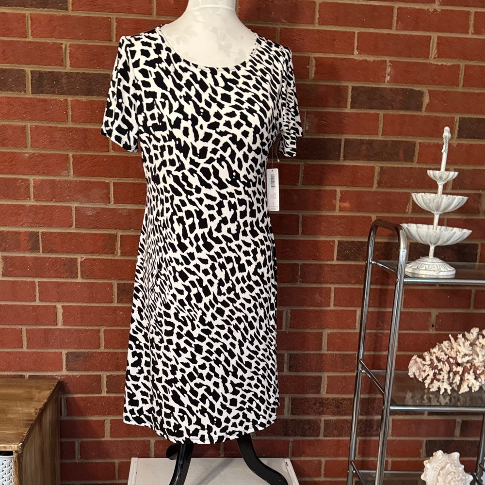 Chico's Black & White Animal Rain Brielle Knee Dress - Picture 1 of 9